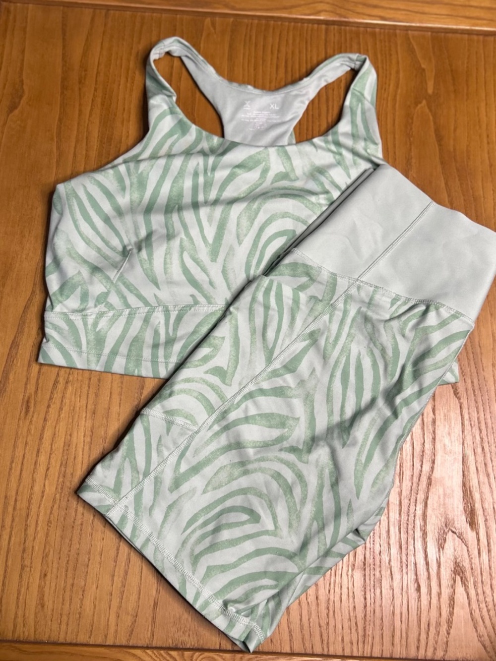 XERSION 2 PCS Lime Green Zebra Print Set Womens Size L , PANTS HAS POCKETS